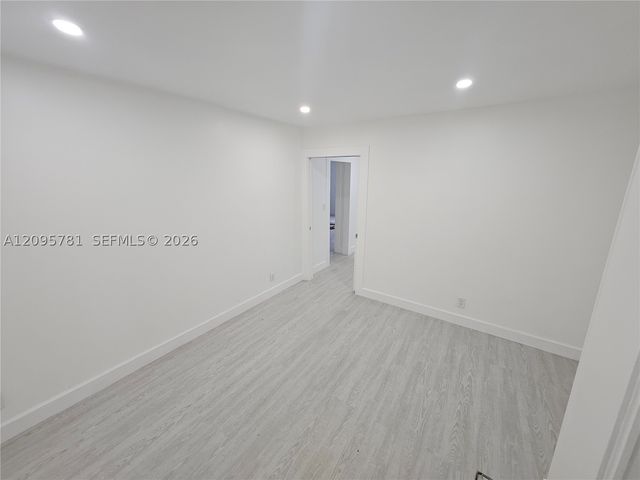 700 NE 7th St, Pompano Beach, FL 33060