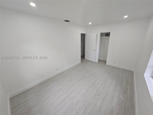 700 NE 7th St, Pompano Beach, FL 33060