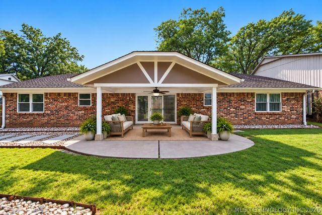 3833 E 82nd Place, Tulsa, OK 74137
