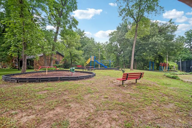 3833 E 82nd Place, Tulsa, OK 74137