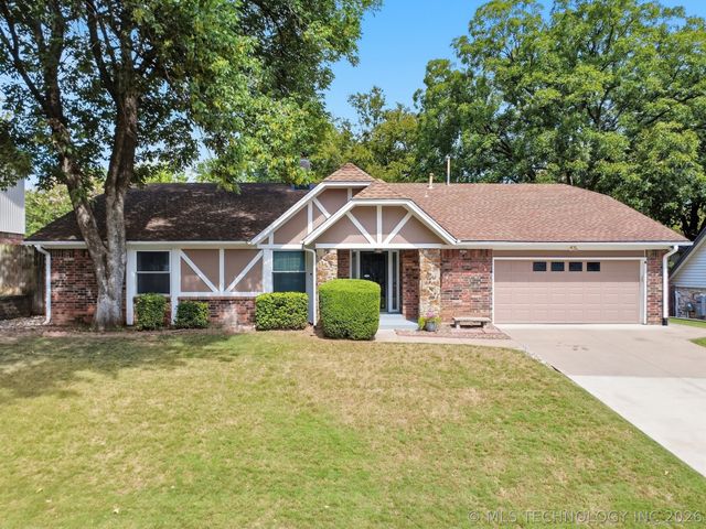 3833 E 82nd Place, Tulsa, OK 74137