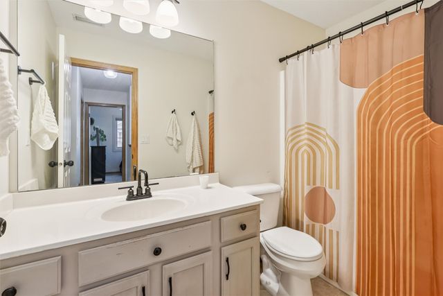 5466 Longview Court 2, Johnston, IA 50131