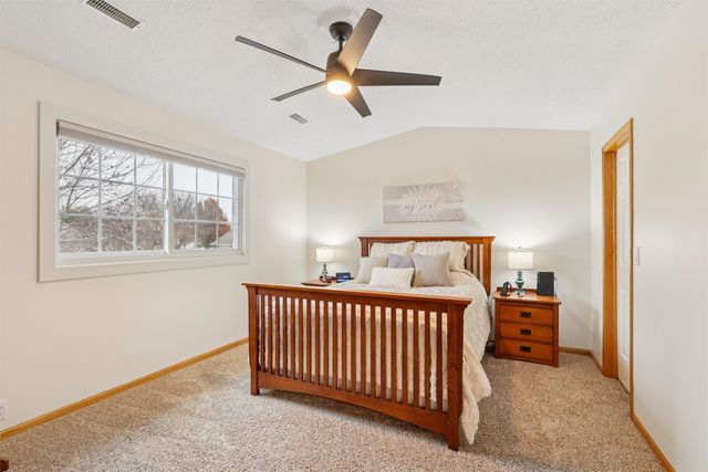 5466 Longview Court 2, Johnston, IA 50131