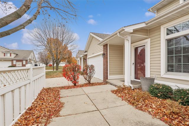 5466 Longview Court 2, Johnston, IA 50131