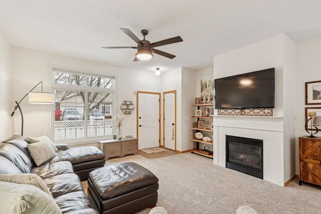 5466 Longview Court 2, Johnston, IA 50131