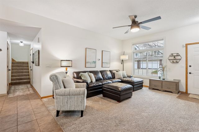 5466 Longview Court 2, Johnston, IA 50131