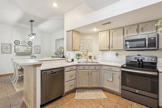 5466 Longview Court 2, Johnston, IA 50131