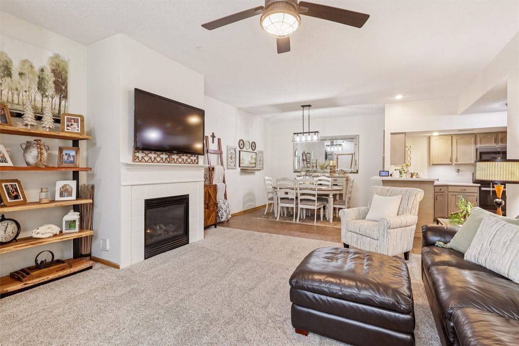 5466 Longview Court 2, Johnston, IA 50131