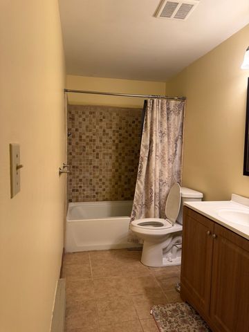13 Village Rock Lane 24, Natick, MA 01760