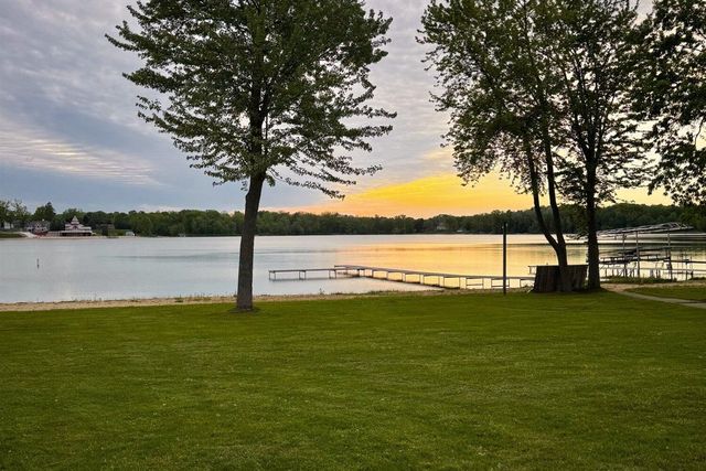 13754 45th Street, Bloomingdale, MI 49026