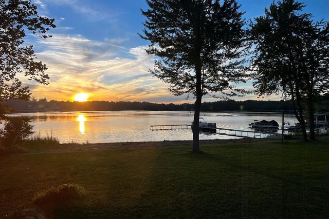 13754 45th Street, Bloomingdale, MI 49026