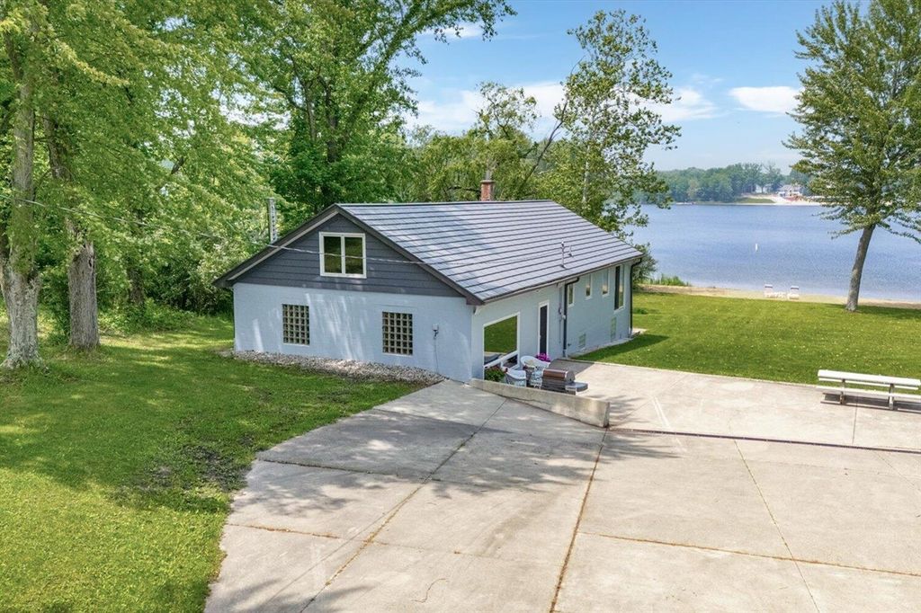 13754 45th Street, Bloomingdale, MI 49026