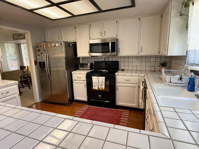 1010 Neal St, Los Banos, CA 93635