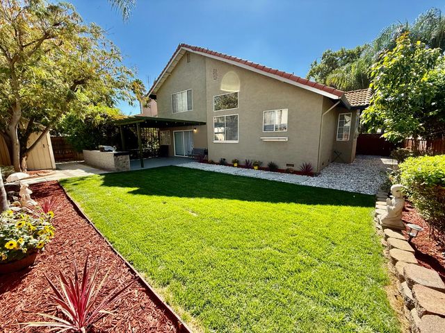 1010 Neal St, Los Banos, CA 93635