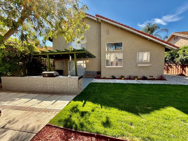 1010 Neal St, Los Banos, CA 93635