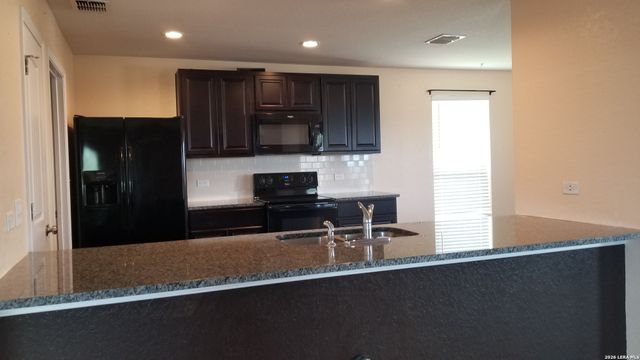 2401 RANGER PASS, Seguin, TX 78155