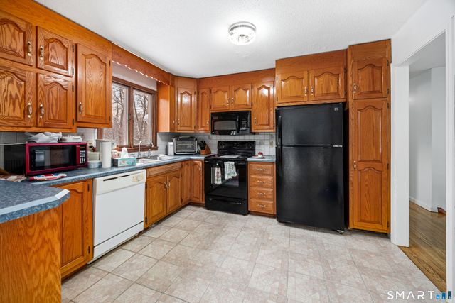 962 Shuttle Meadow Road, Southington, CT 06489