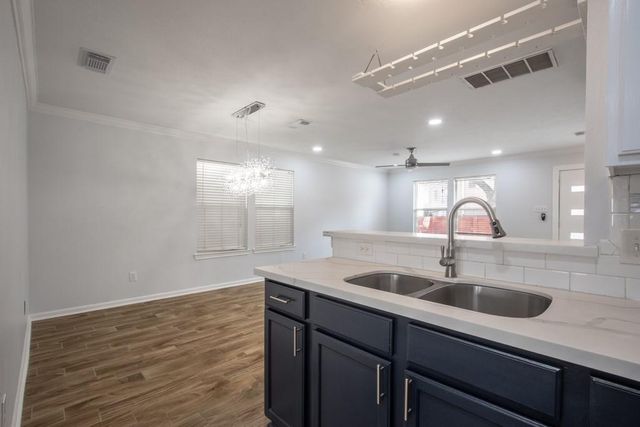1422 Ruthven Street, Houston, TX 77019