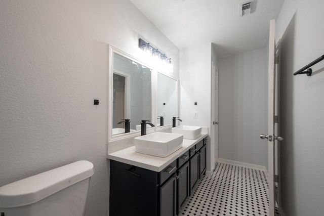 1422 Ruthven Street, Houston, TX 77019