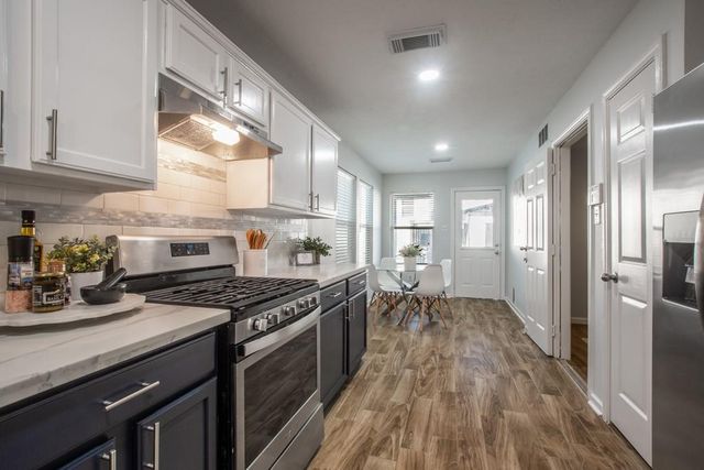 1422 Ruthven Street, Houston, TX 77019