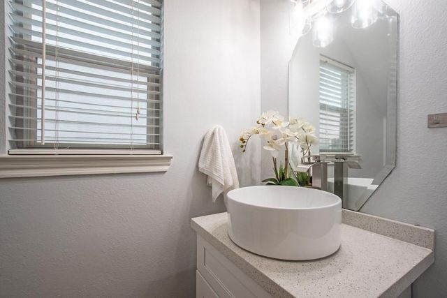 1422 Ruthven Street, Houston, TX 77019