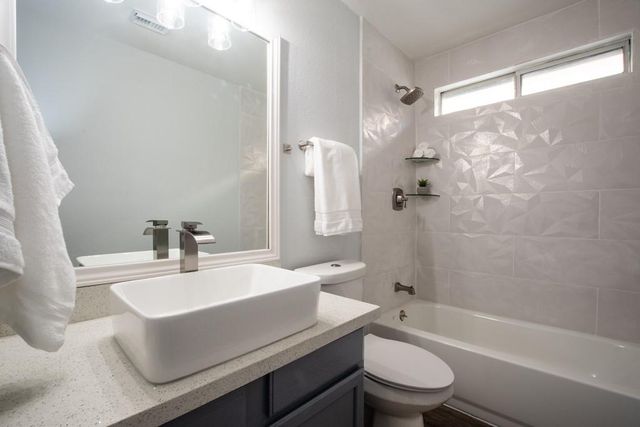 1422 Ruthven Street, Houston, TX 77019