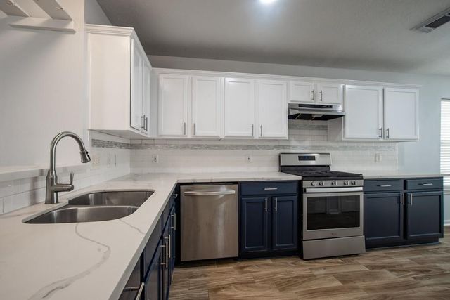 1422 Ruthven Street, Houston, TX 77019