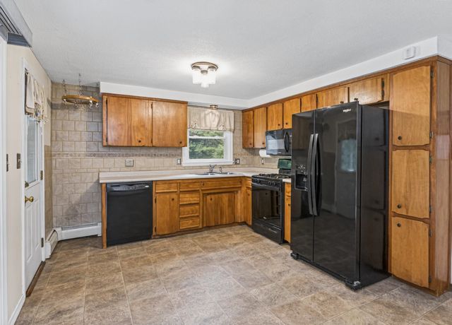 91 Conant Road, Nashua, NH 03062