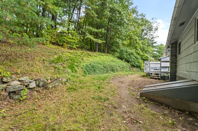 91 Conant Road, Nashua, NH 03062