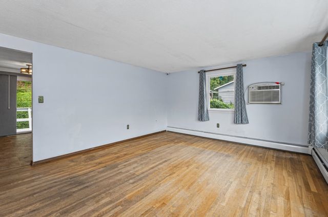 91 Conant Road, Nashua, NH 03062