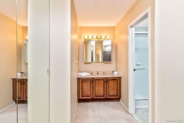 705 Cabot Court W, Saint James, NY 11780