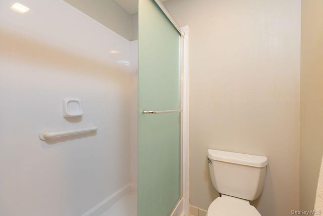 705 Cabot Court W, Saint James, NY 11780