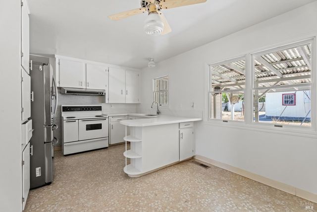 850 Mendocino Dr, Ukiah, CA 95482