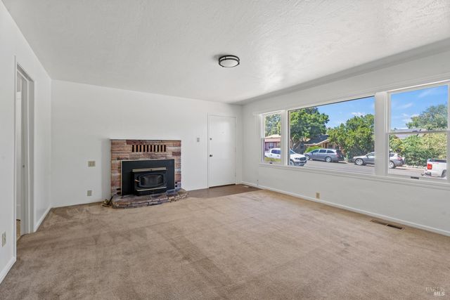 850 Mendocino Dr, Ukiah, CA 95482