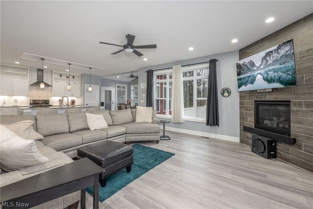 341 Cherry Ridge, Tallmadge, OH 44278