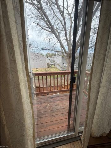 1042 Lands End WAY, Virginia Beach, VA 23451