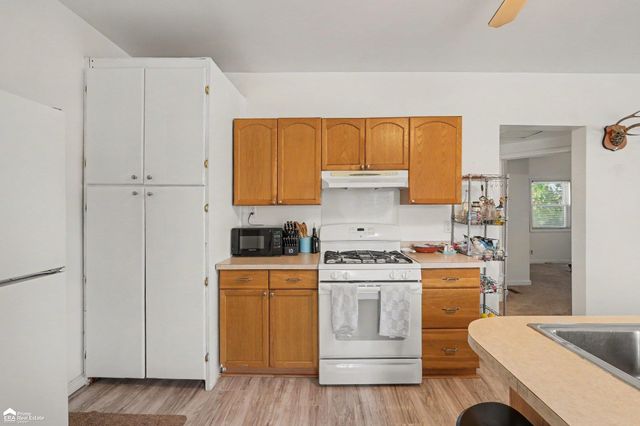 704 E North Street, Owosso, MI 48867