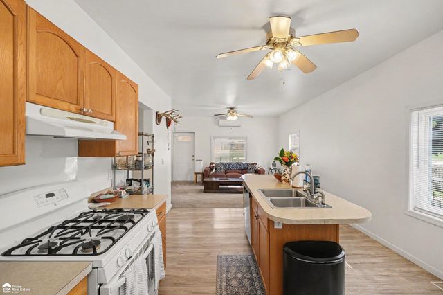 704 E North Street, Owosso, MI 48867