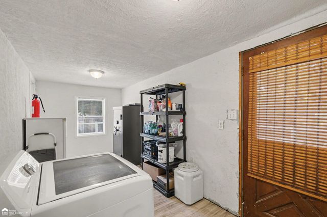 704 E North Street, Owosso, MI 48867