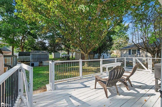 704 E North Street, Owosso, MI 48867