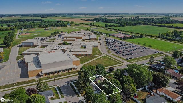 704 E North Street, Owosso, MI 48867