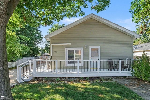 704 E North Street, Owosso, MI 48867