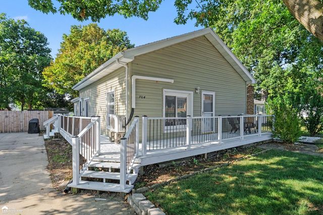 704 E North Street, Owosso, MI 48867