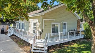 704 E North Street, Owosso, MI 48867