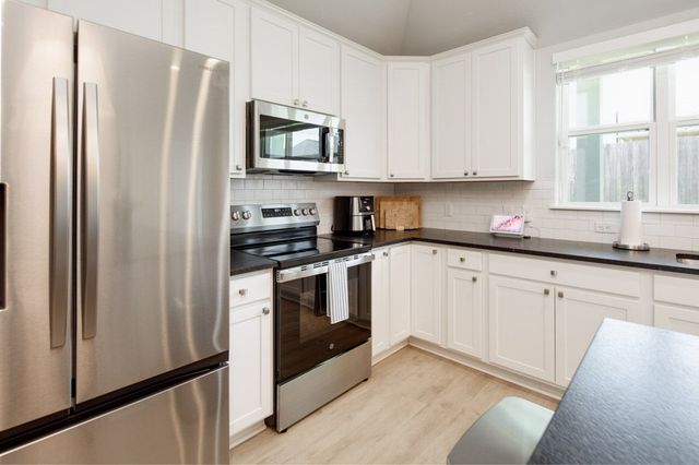 1923 Pinemont View Drive, Bryan, TX 77807