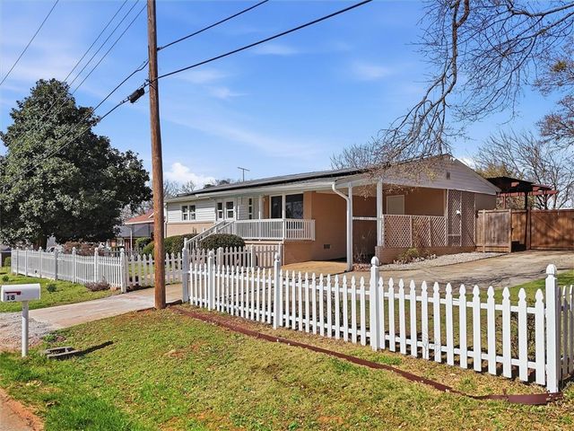 18 Maudie Street, Greenville, SC 29605