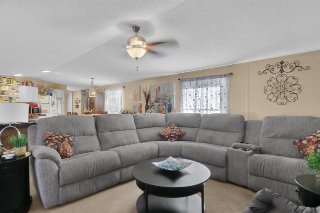 602 N Commerce, Overton, TX 75684