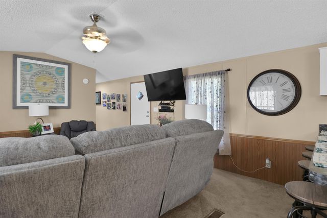 602 N Commerce, Overton, TX 75684