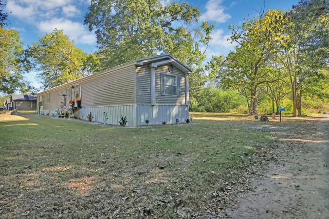 602 N Commerce, Overton, TX 75684