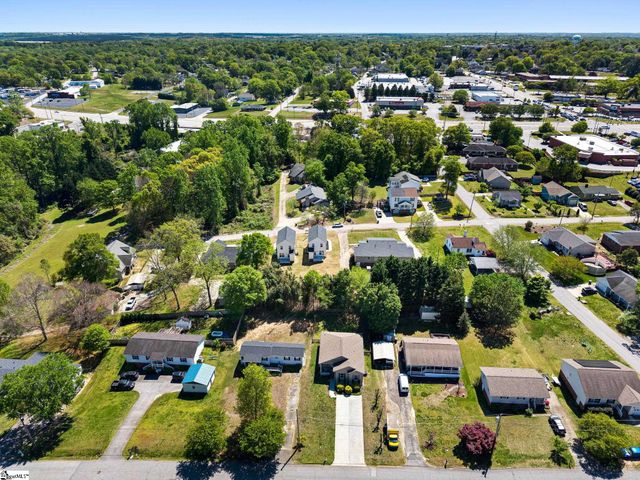 207 Wildwood Drive, Greer, SC 29651